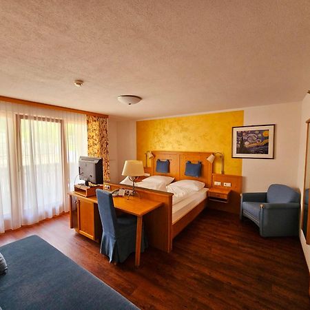 Hotel Mirabel San Vigilio Di Marebbe Bagian luar foto