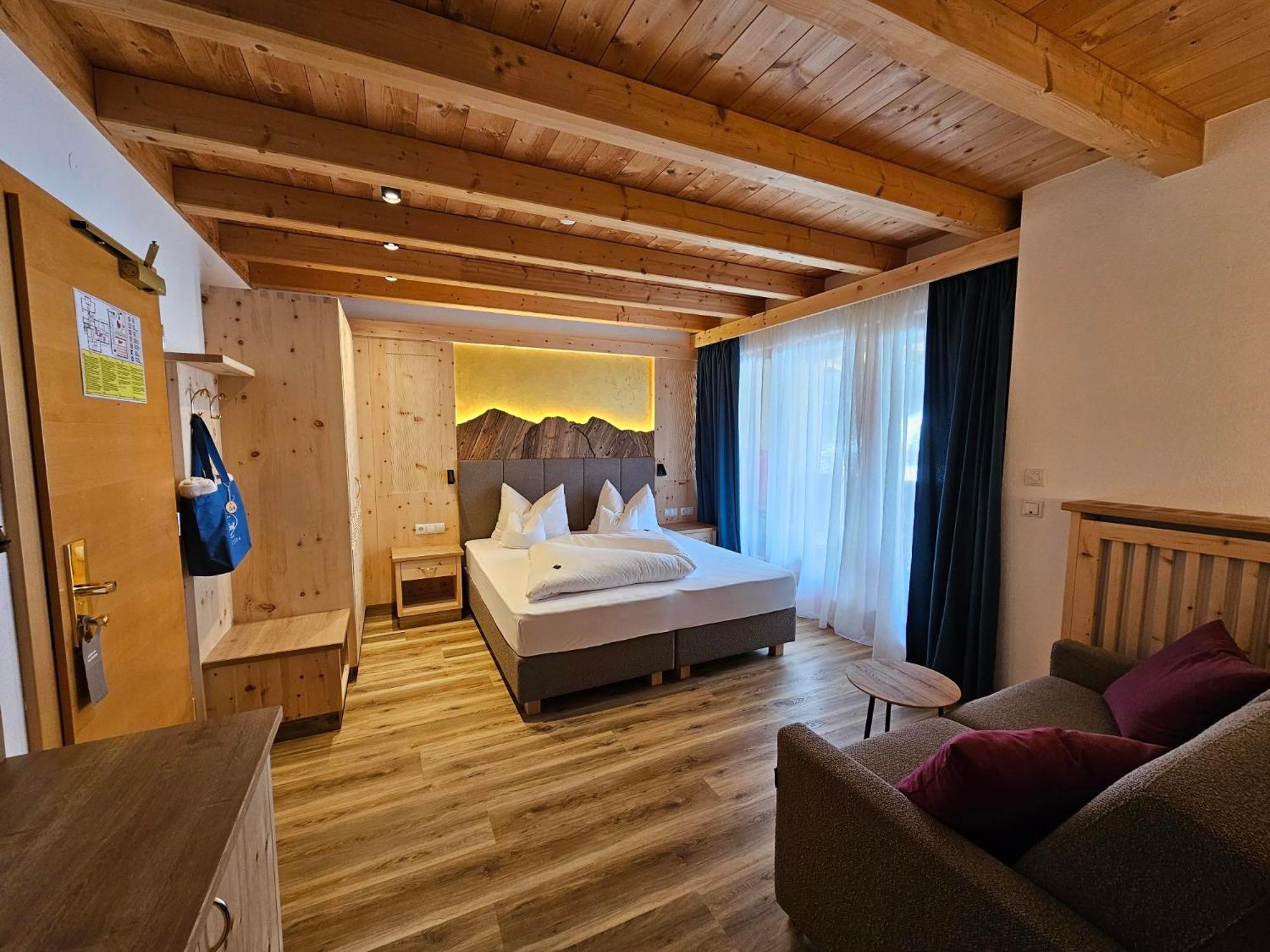 Hotel Mirabel San Vigilio Di Marebbe Bagian luar foto