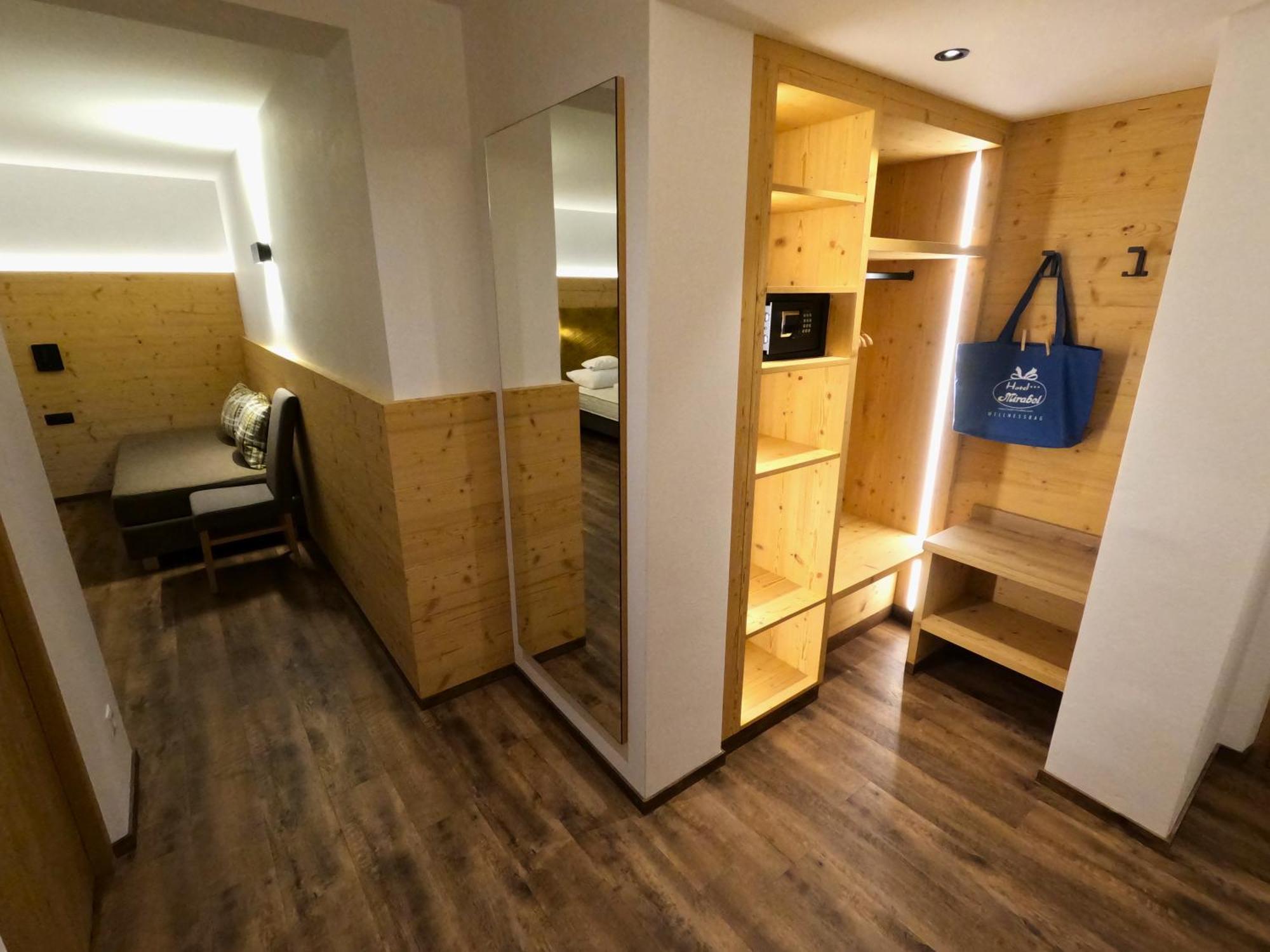Hotel Mirabel San Vigilio Di Marebbe Ruang foto