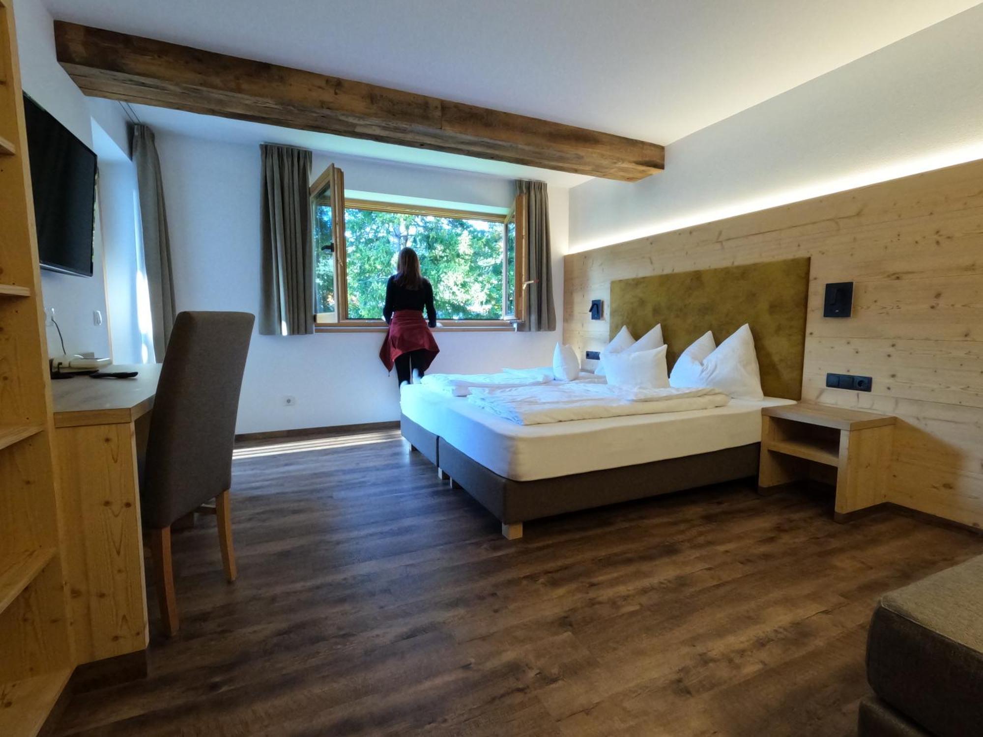 Hotel Mirabel San Vigilio Di Marebbe Ruang foto