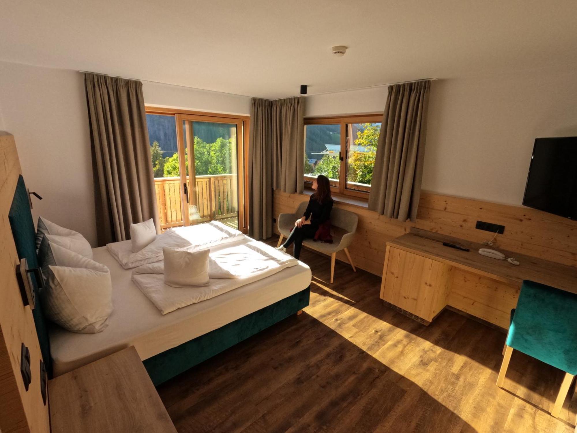 Hotel Mirabel San Vigilio Di Marebbe Ruang foto