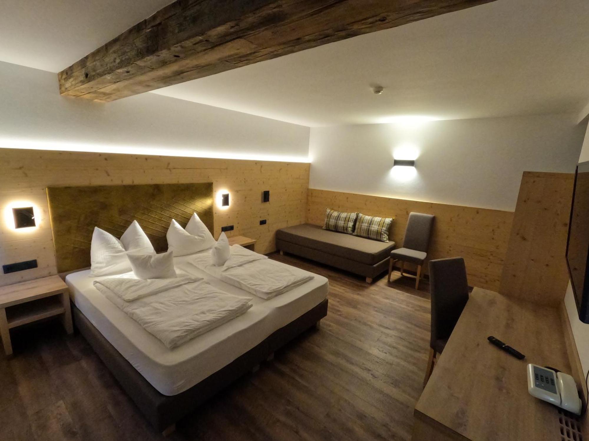 Hotel Mirabel San Vigilio Di Marebbe Ruang foto