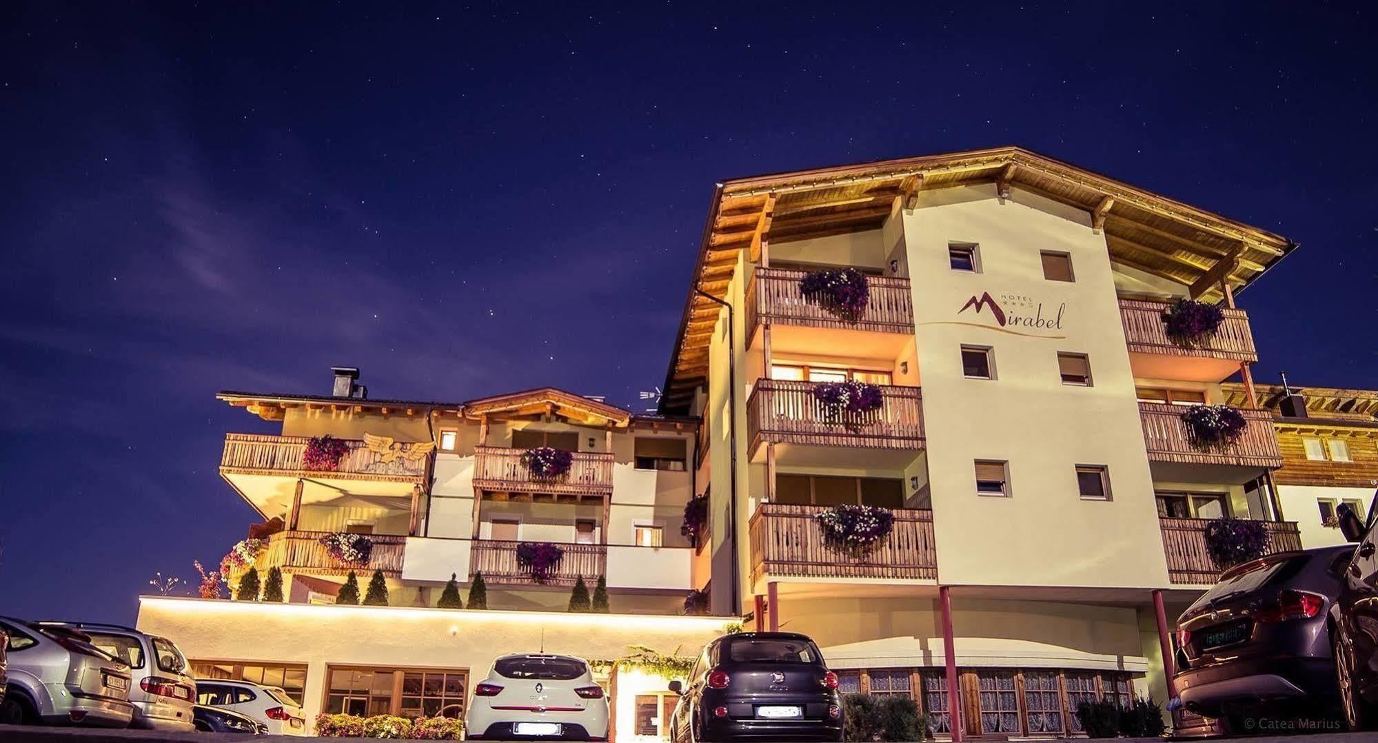 Hotel Mirabel San Vigilio Di Marebbe Bagian luar foto