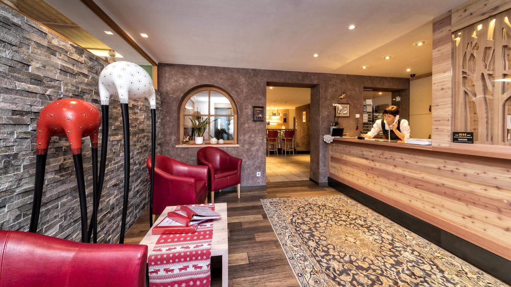 Hotel Mirabel San Vigilio Di Marebbe Bagian luar foto