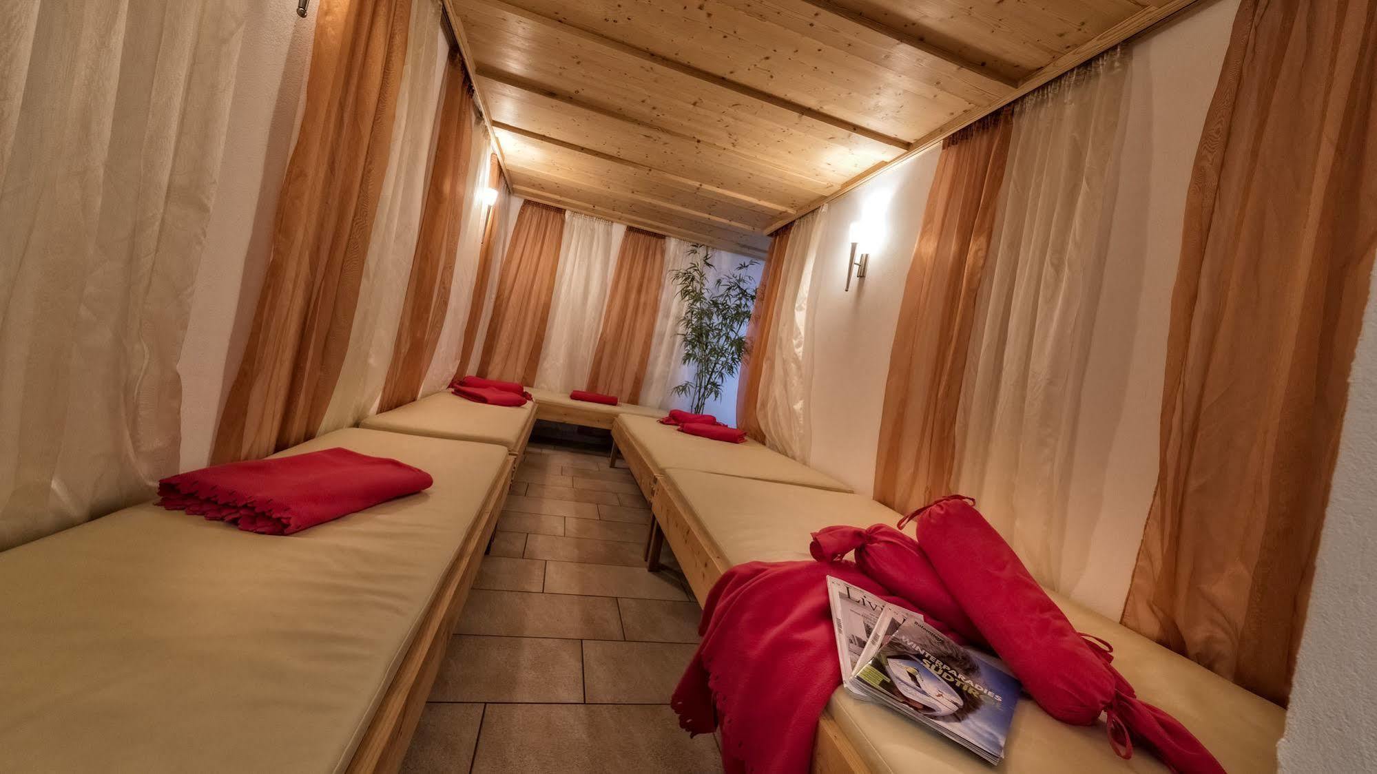 Hotel Mirabel San Vigilio Di Marebbe Bagian luar foto