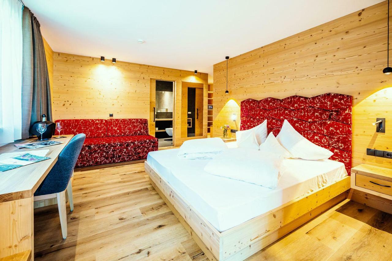Hotel Mirabel San Vigilio Di Marebbe Bagian luar foto